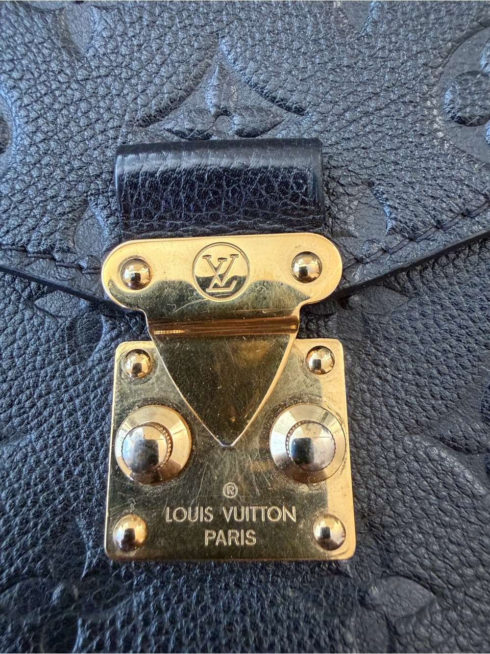 Louis Vuitton Noir Pochette Metis Monogram Empreinte Crossbody Gold Hardware - Picture 3 of 10